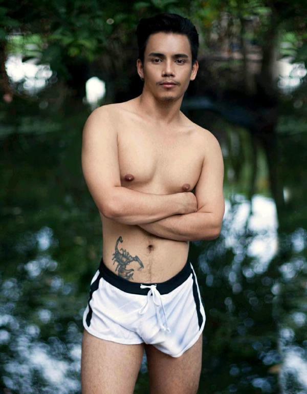 MAN-OMG-7---JOEY-RAINING-BOY